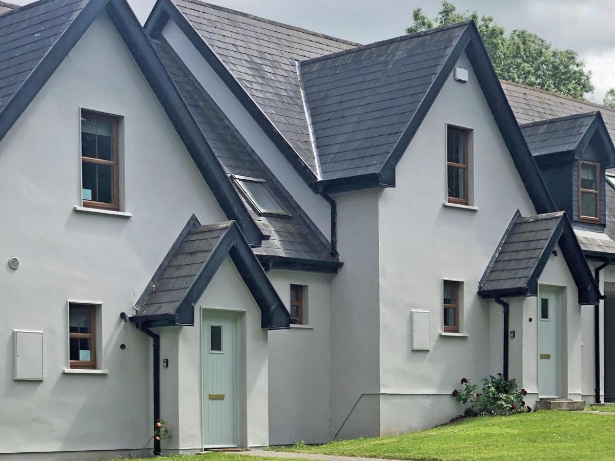 Old Court Holiday Homes Terryglass - Sleeps 6 By Trident Holiday Homes Eksteriør billede