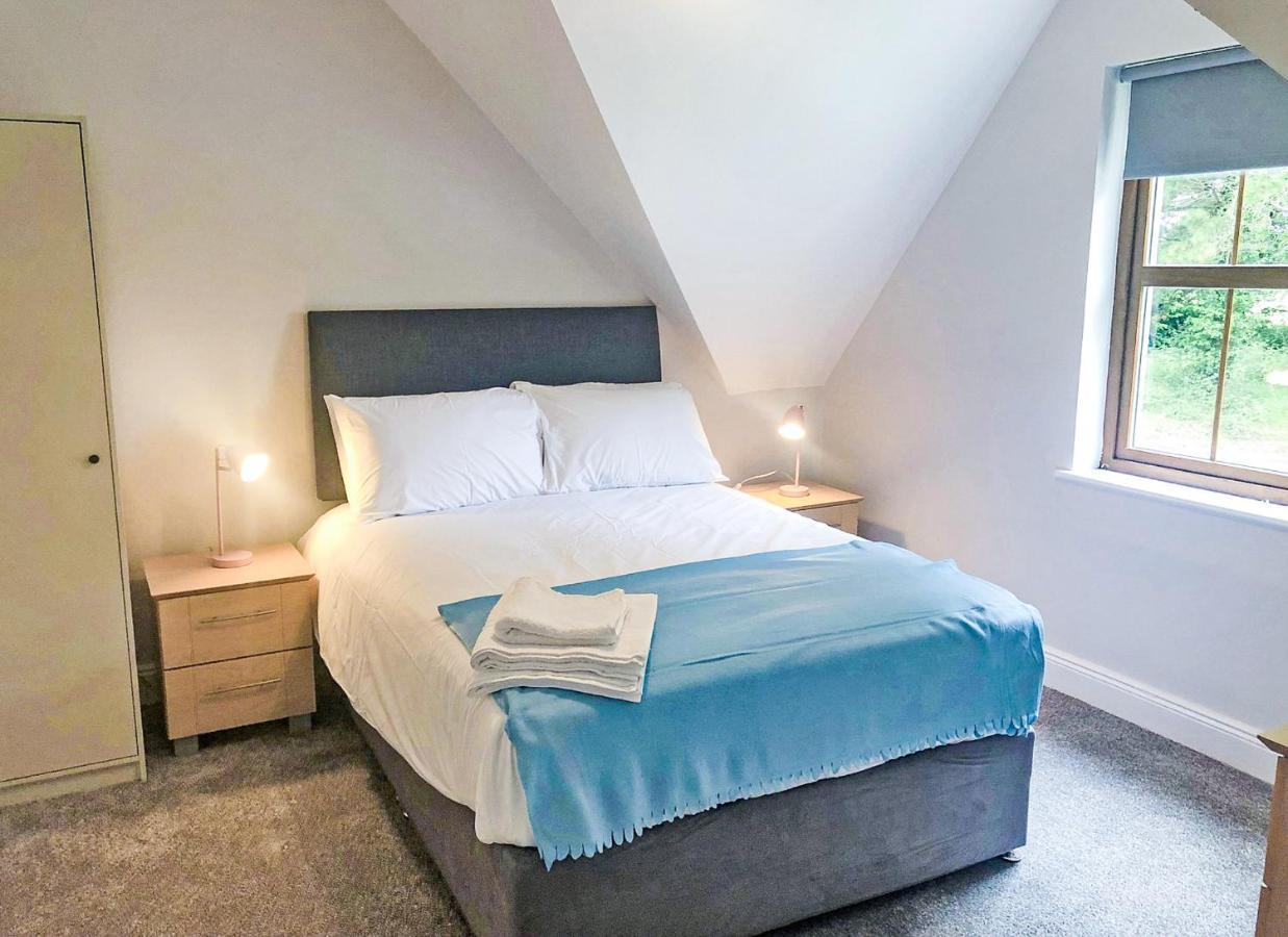 Old Court Holiday Homes Terryglass - Sleeps 6 By Trident Holiday Homes Eksteriør billede