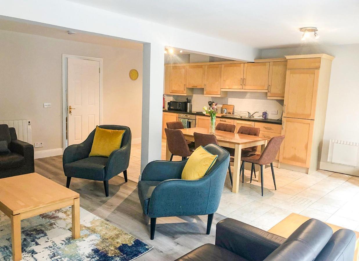 Old Court Holiday Homes Terryglass - Sleeps 6 By Trident Holiday Homes Eksteriør billede