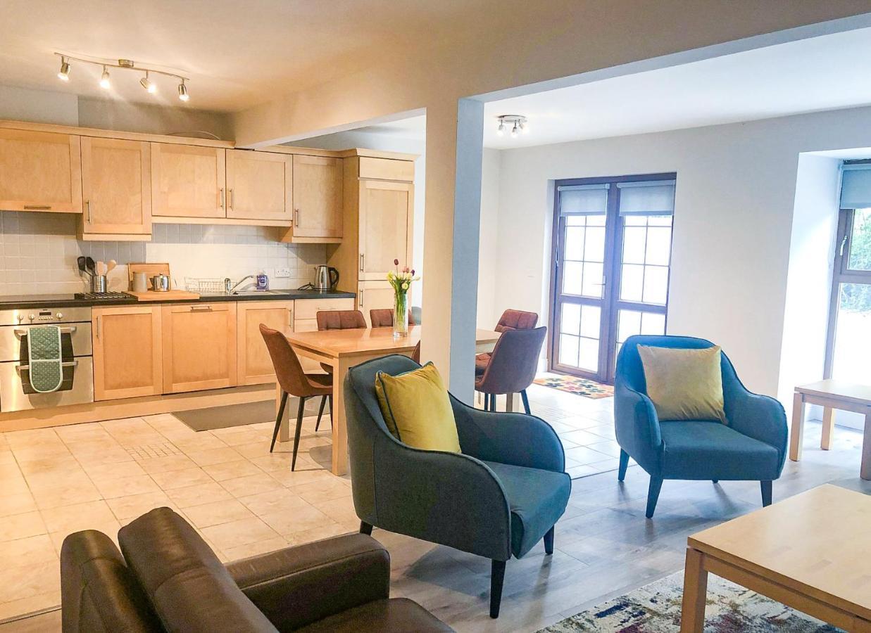 Old Court Holiday Homes Terryglass - Sleeps 6 By Trident Holiday Homes Eksteriør billede